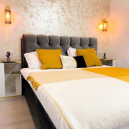 Metropolis Elegance Apartment Bukares Bagian luar foto