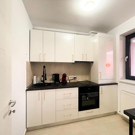 Metropolis Elegance Apartment Bukares Bagian luar foto