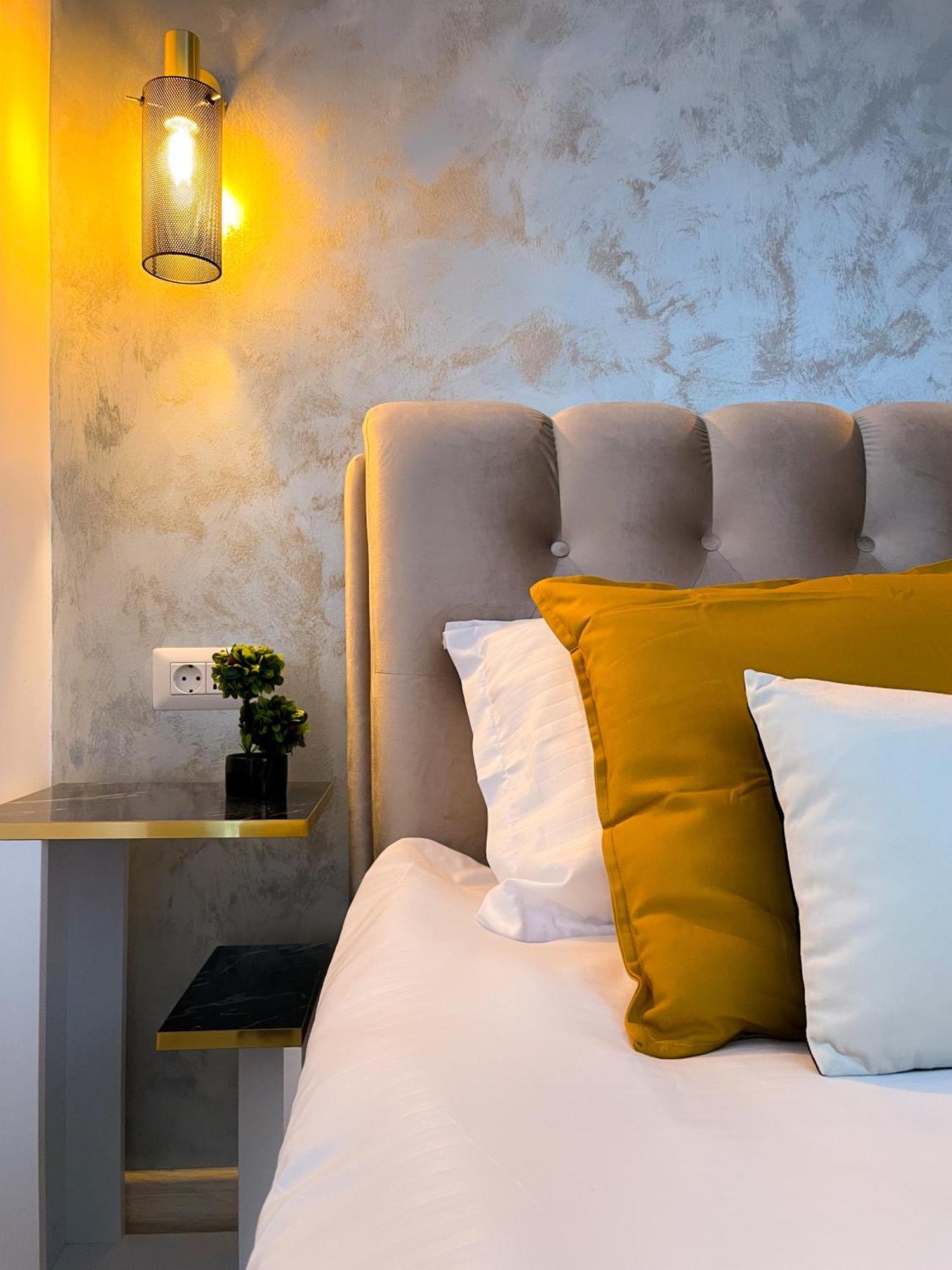 Metropolis Elegance Apartment Bukares Bagian luar foto