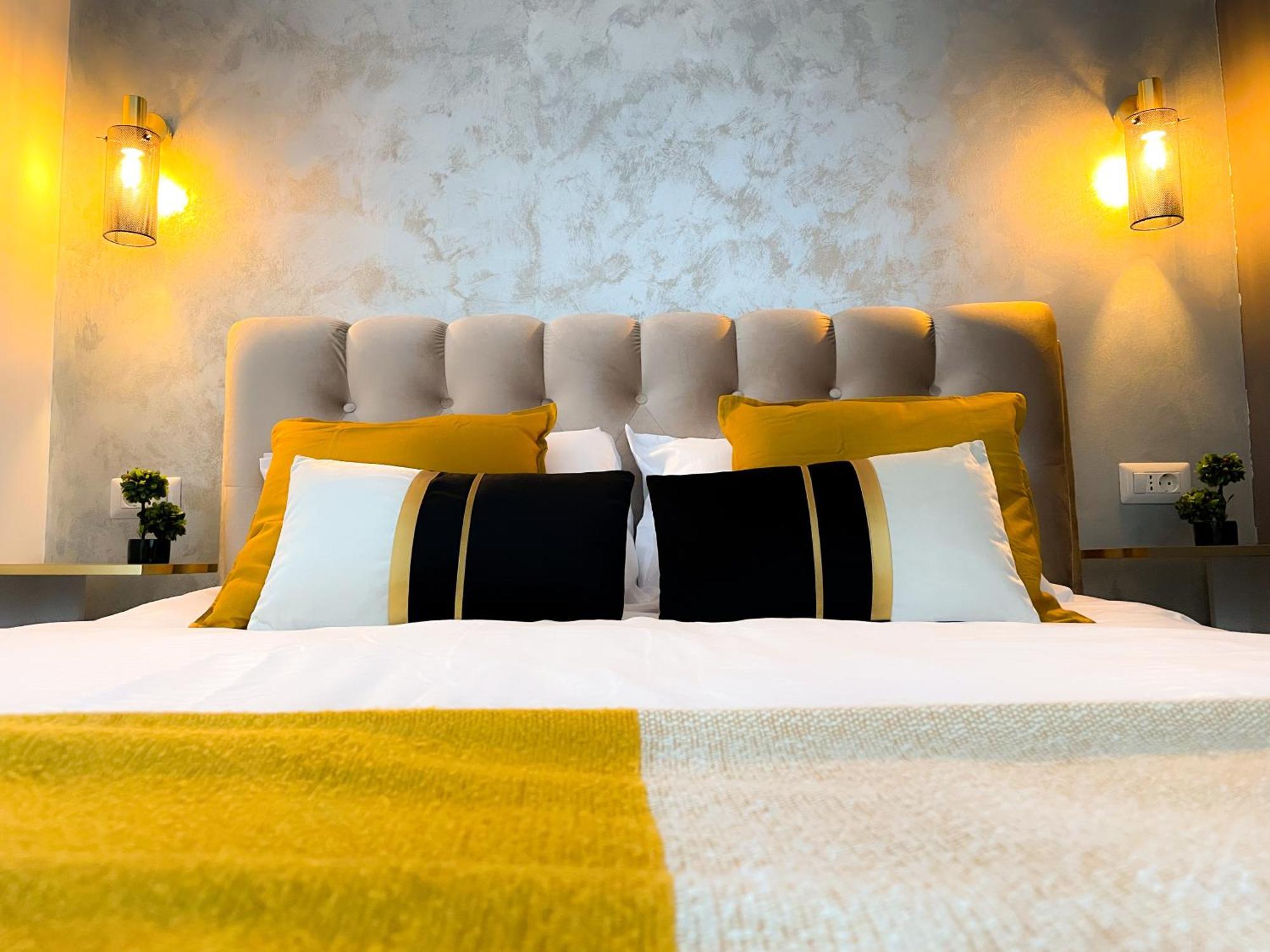 Metropolis Elegance Apartment Bukares Bagian luar foto