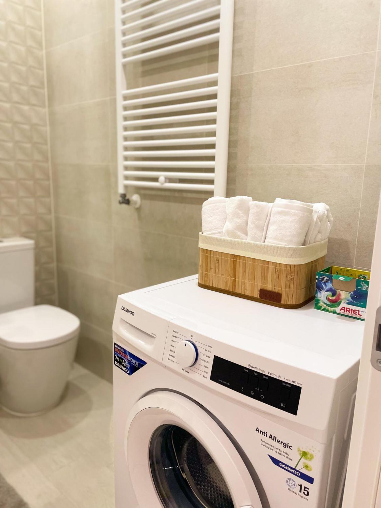 Metropolis Elegance Apartment Bukares Bagian luar foto