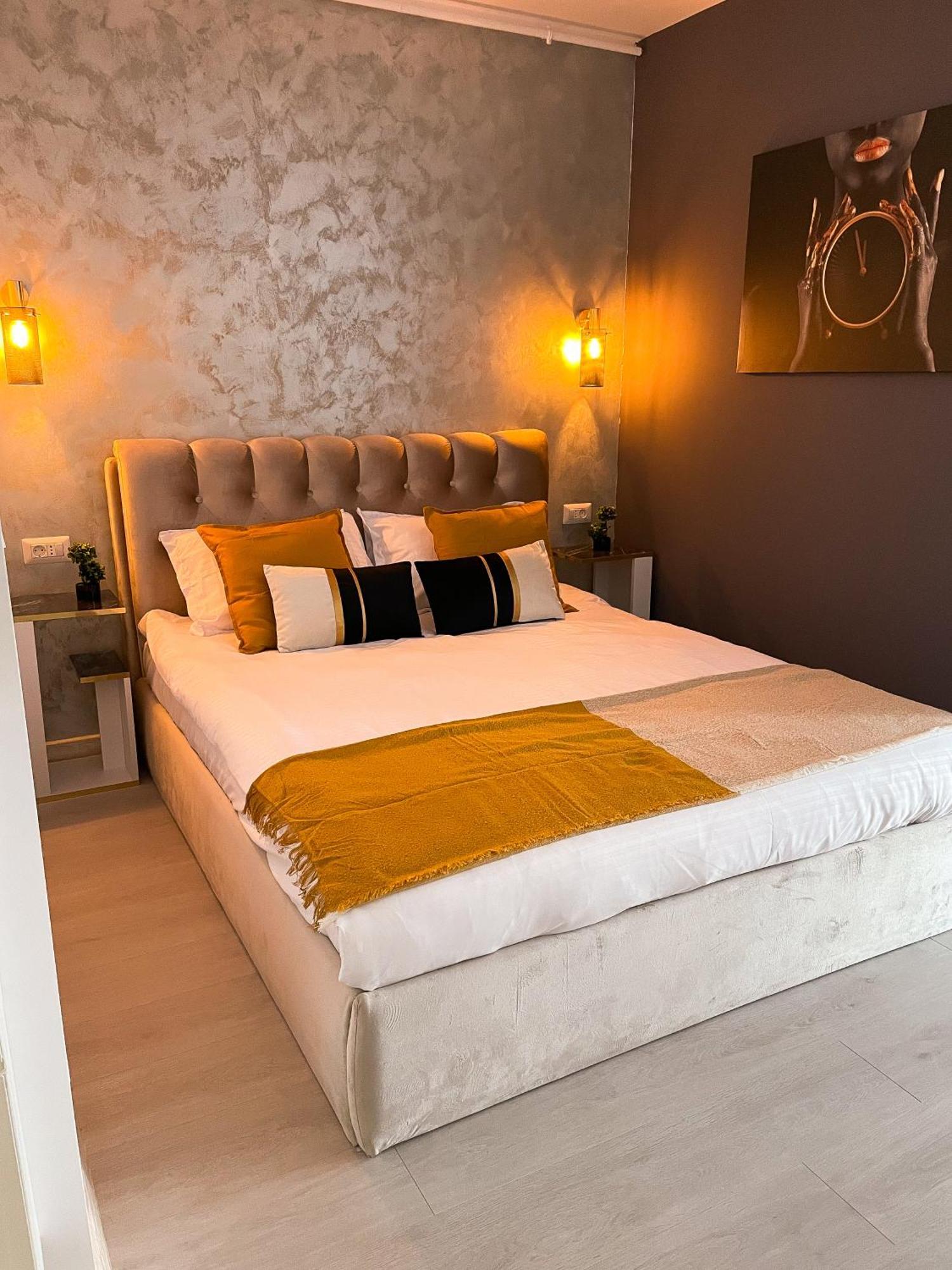 Metropolis Elegance Apartment Bukares Bagian luar foto