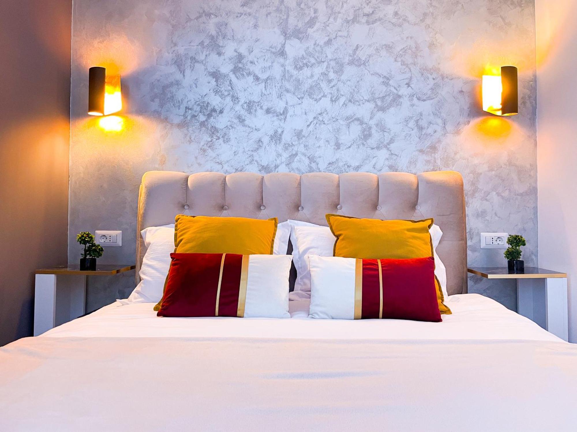 Metropolis Elegance Apartment Bukares Bagian luar foto