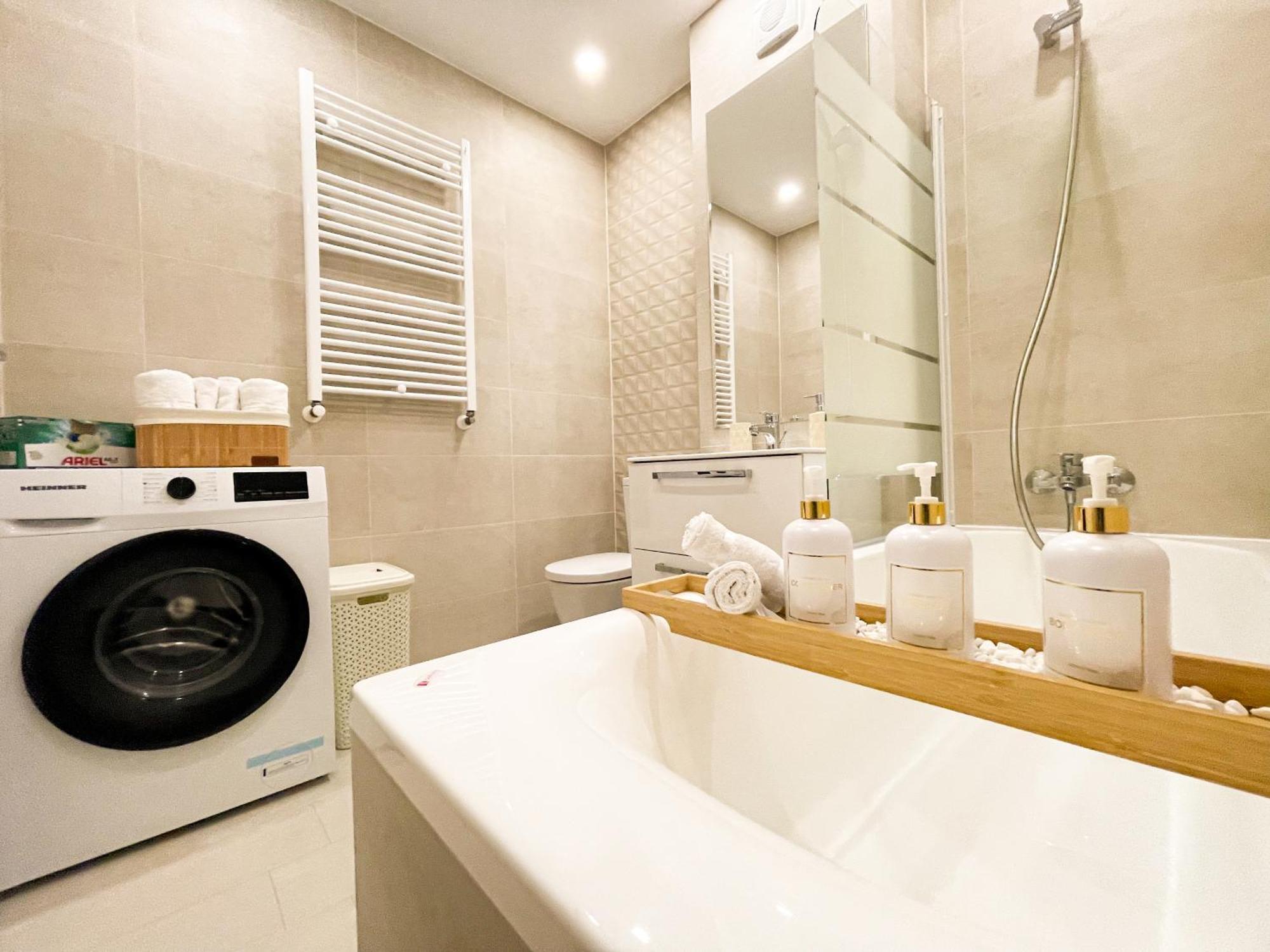 Metropolis Elegance Apartment Bukares Bagian luar foto