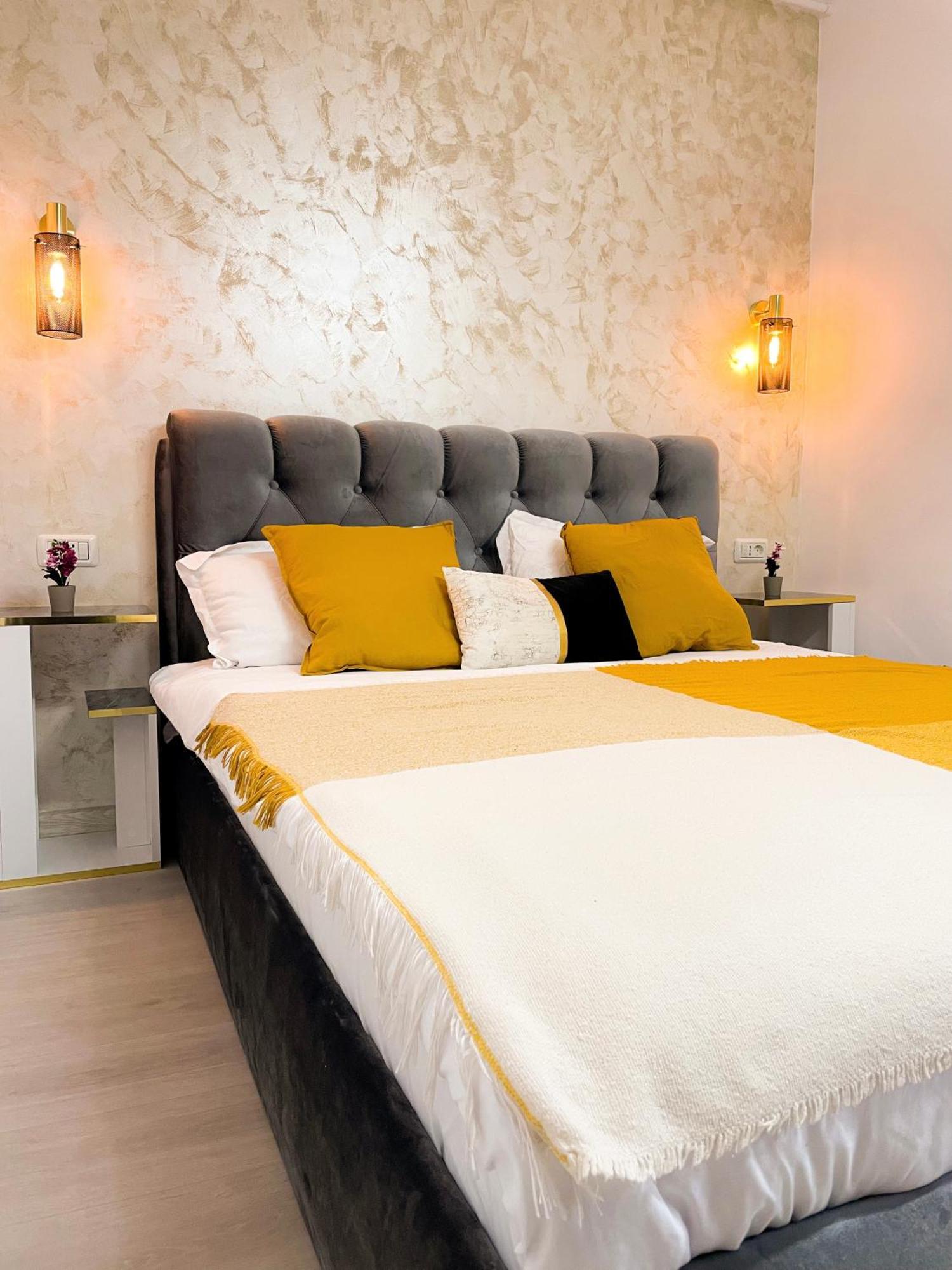 Metropolis Elegance Apartment Bukares Bagian luar foto